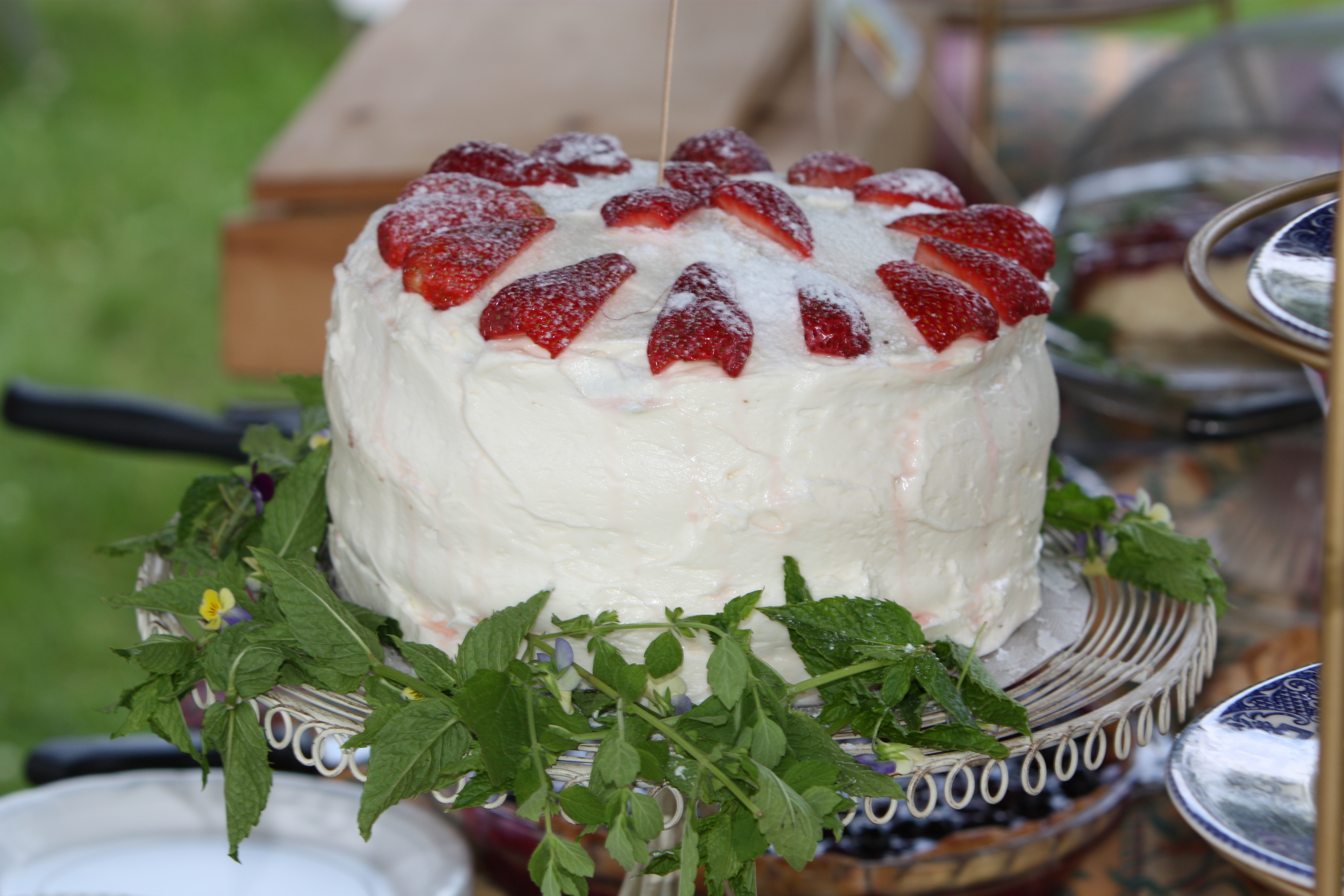 Cake with strawberries