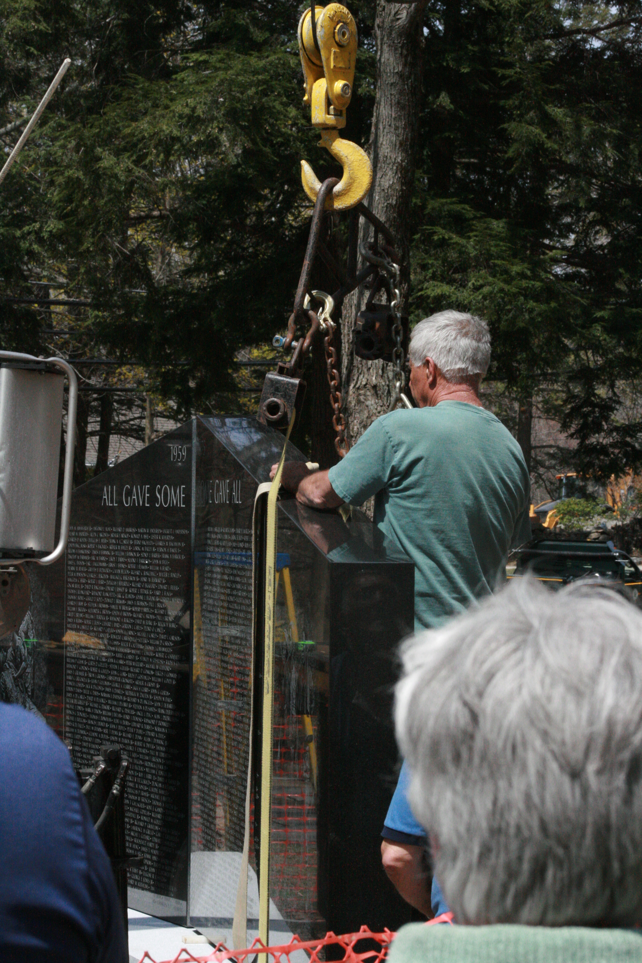 Buiding the memorial